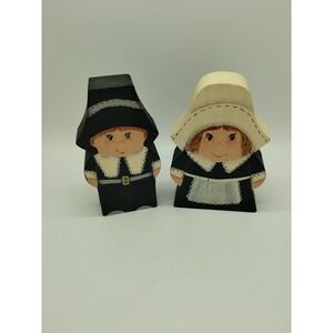 Vintage 1980s Wood Hand painted Folk Art Thanksgiving Pilgrim Couple  6" Tall